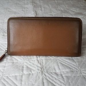 COACH Accordion Wallet